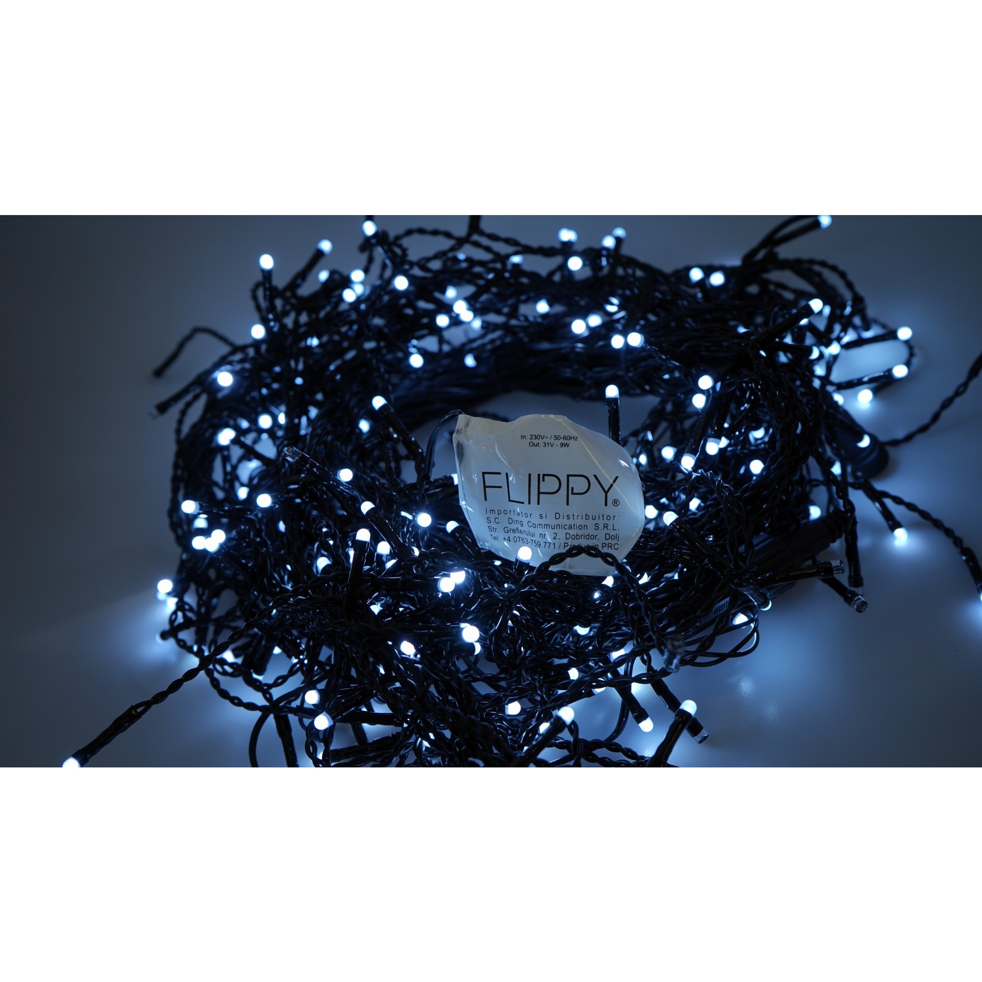 Instalatie Craciun Profesionala de Exterior IP65, 10 m, 240 Led-uri Mari ,Franjuri, Alb rece, Flash, Alimentator, Interconectabila, Prelungitor 6.5 m inclus, Fir Negru Cauciucat, 220v, Flippy - Image 2