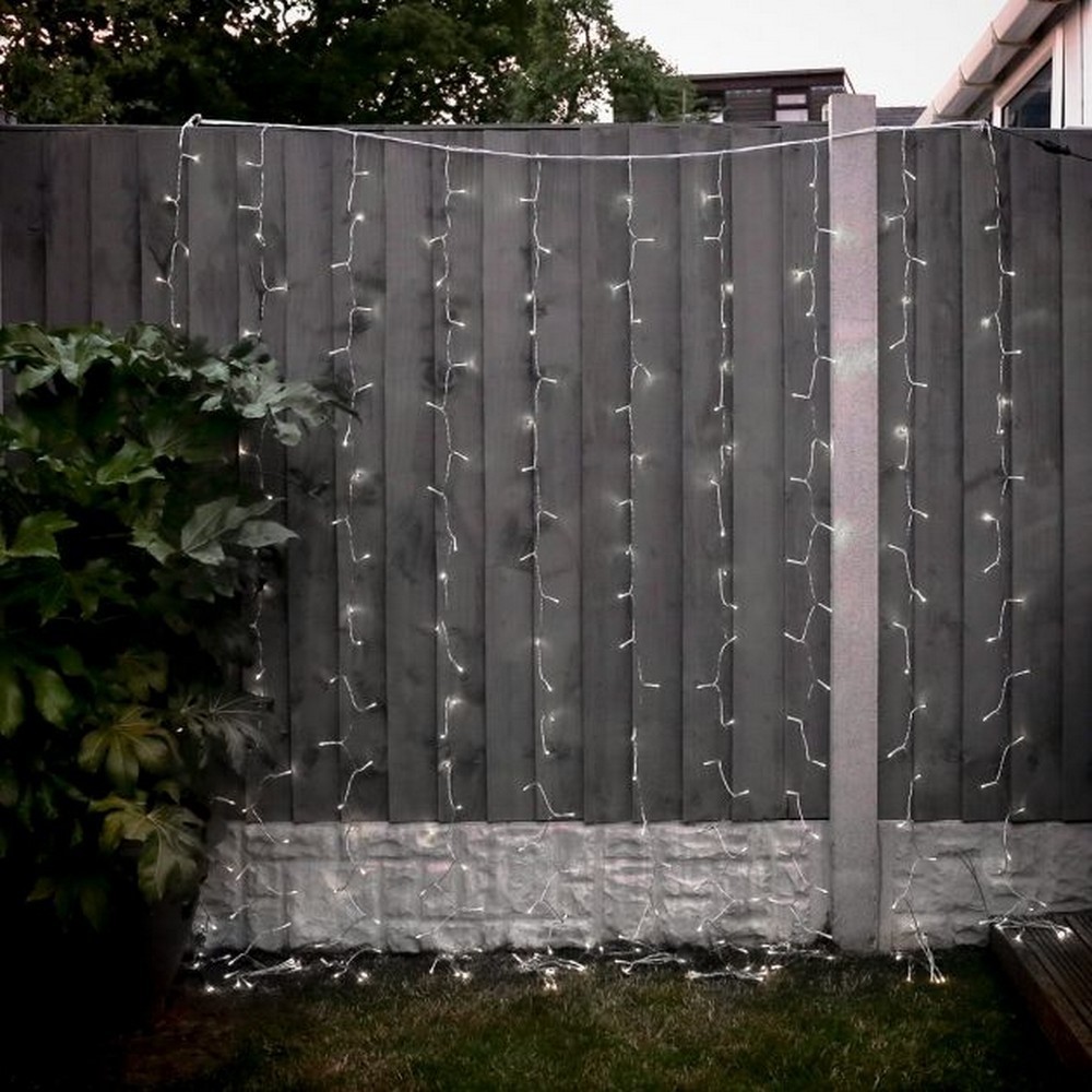 Instalatie Craciun, Tip Perdea, IP44, 2 m x 2 m, 240 LED-uri, Alb rece, 8 jocuri de lumini, Transformator, Interconectabila, Prelungitor 3 m inclus, Fir transparent, Interior/ Exterior, Flippy - Image 9