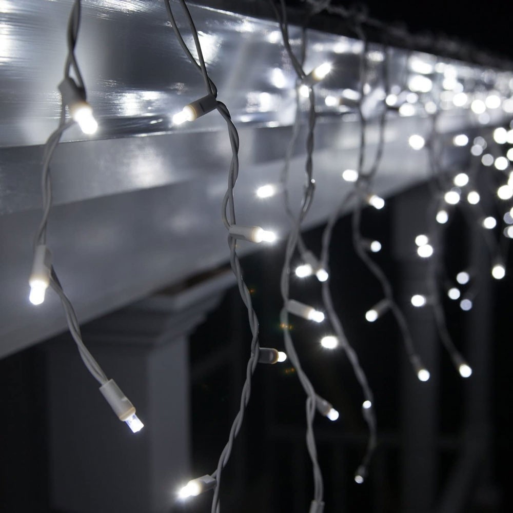 Instalatie Craciun Turturi, IP44, 34 m, 990 Led-uri ,Perdea Franjurata, Alb rece, 8 jocuri de lumini, Transformator 31 V, Putere 9 W, Interconectabila, Interior/Exterior, Prelungitor 5 m inclus, Fir Negru, Flippy - Image 8