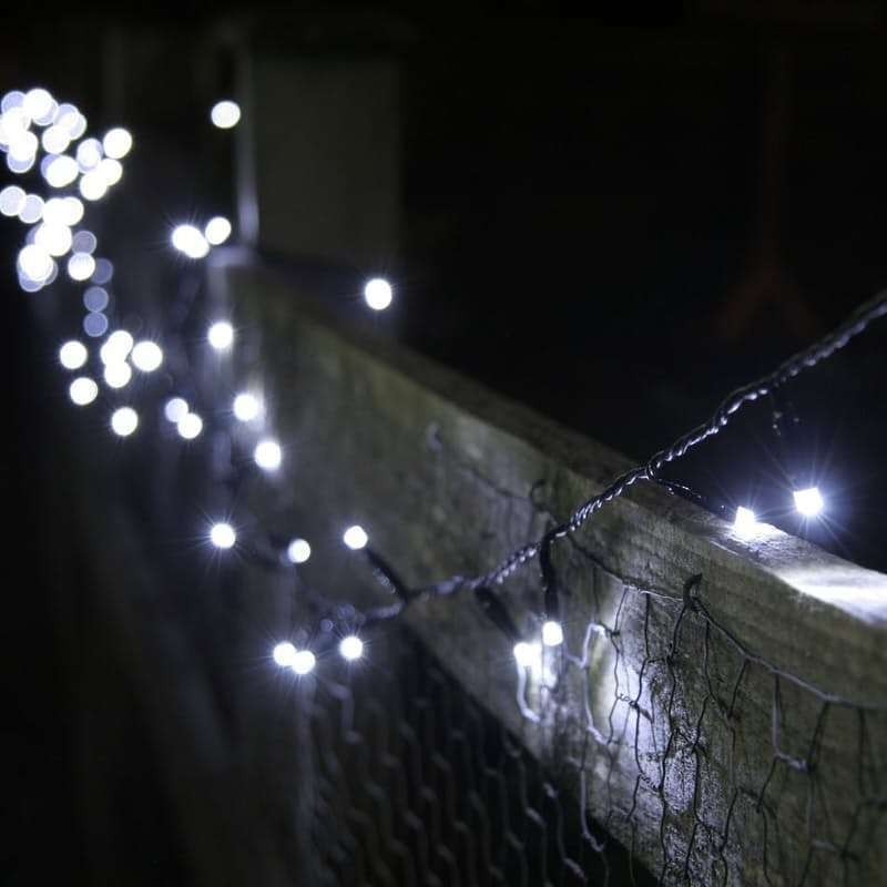 Instalatie de Craciun cu Baterii Tip Liniar, 2 jocuri de lumini, Fir Verde 5 m 50 LED -uri, Alb Rece - Image 3