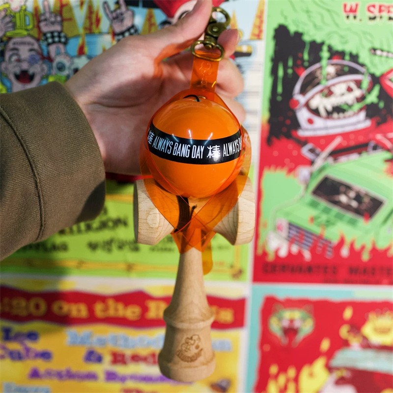 Husa pentru Kendama, Flippy, Husa de Depozitare pentru Kendama, din PVC rezistent, Catarama cu Agatare pentru Transportare, Forma Breloc 8, 12 x 6 cm, Portocaliu