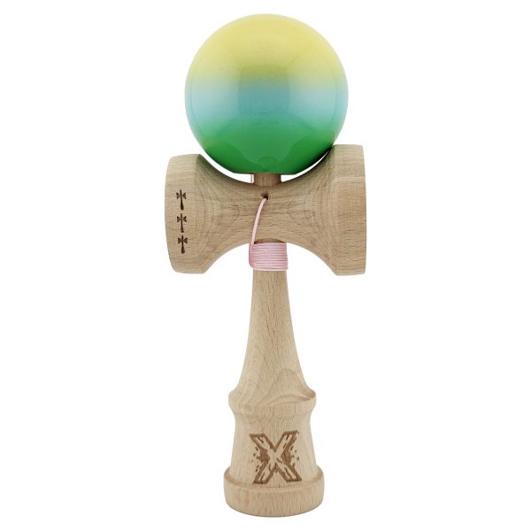 Kendama X Originala, Profesionala, Flippy, Big Cups V2, Super Sticky cu Cupe Mari, din lemn 18 cm, Rulment Metalic cu Ata 55 cm, Galben/Albastru/Verde
