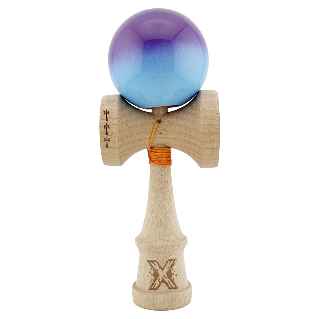 Kendama X Originala, Profesionala, Flippy, Big Cups V2, Super Sticky cu Cupe Mari, din lemn 18 cm, Rulment Metalic cu Ata 55 cm, Mov/Albastru
