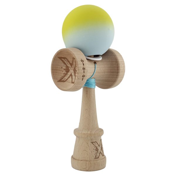Kendama X Originala, Profesionala, Flippy, Rubber Grip, Cupe Mari KING SIZE V3, Gaura in Baza, Rulment Metalic, din lemn 18 cm, Ata 62/65 cm, Gradient Galben/Verde deschis