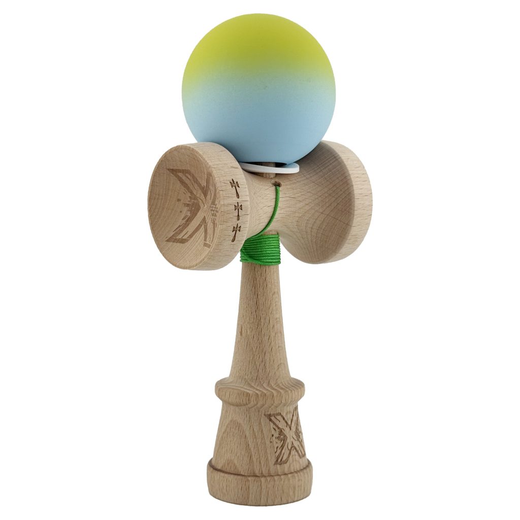 Kendama X Originala, Profesionala, Flippy, Rubber Grip, Cupe Mari KING SIZE V3, Gaura in Baza, Rulment Metalic, din lemn 18 cm, Ata 62/65 cm, Gradient Galben/Albastru