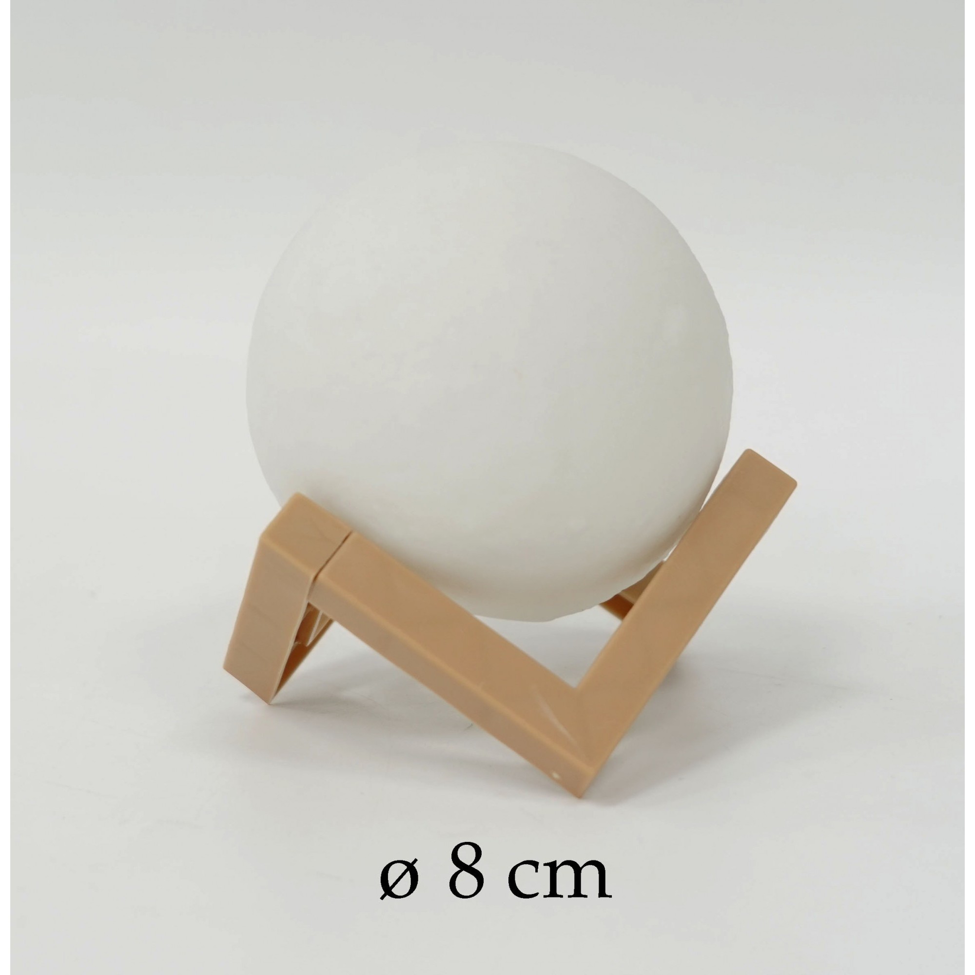 Lampa de veghe in forma de luna 3D Moon Light, alb cald alimentare baterii, fara acumulator, stand din plastic inclus, 8 cm, Flippy - Image 6
