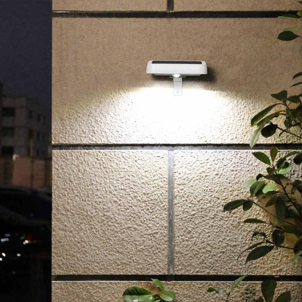 Lampa solara LED dreptunghiulara pentru perete Flippy, 18 x 7 cm, senzor miscare, 6V, ABS, 2200mAh, rezistent la apa, culoare alb rece, suport Alb