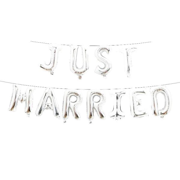 Set Baloane din Folie Metalizata, Flippy, Figurine Litere, Model Just Married, Tema Nunta, 40 cm, Baloane Party, Ambalaj Individual, Pai inclus, Umflare cu Aer sau Heliu, Albe